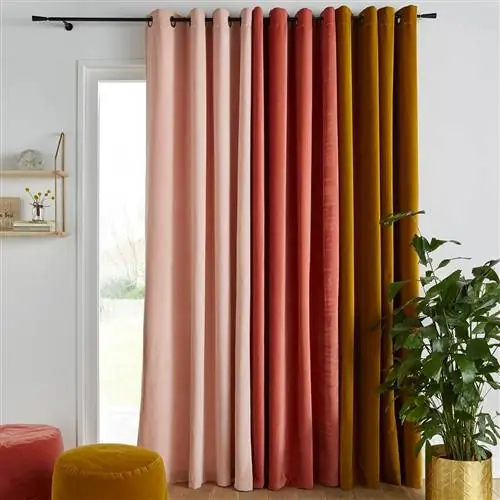 Бархатная занавеска с люверсами