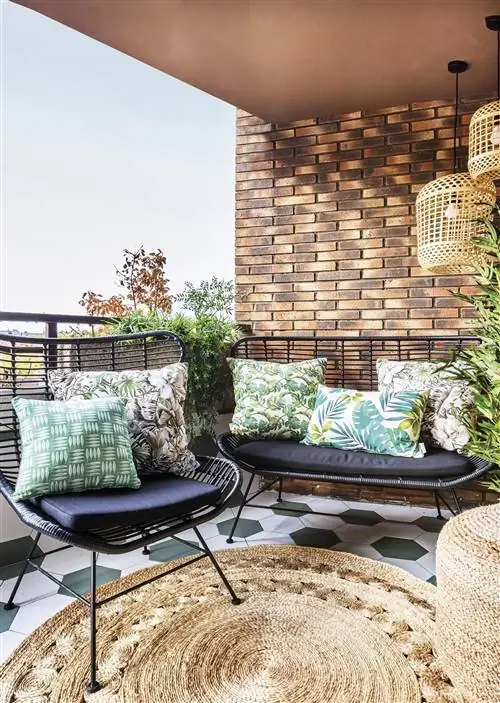 отремонтированная терраса дома аравака с зоной отдыха