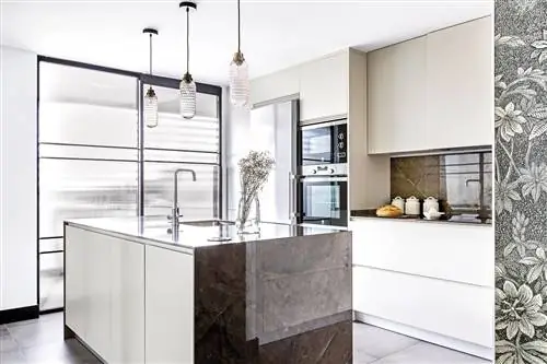 Аравака дом отремонтированная кухня с островом