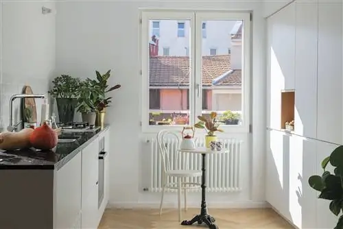 квартира в бильбао кухня с небольшим кабинетом