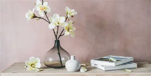 Цветы (искусственные), которые выглядят потусторонними