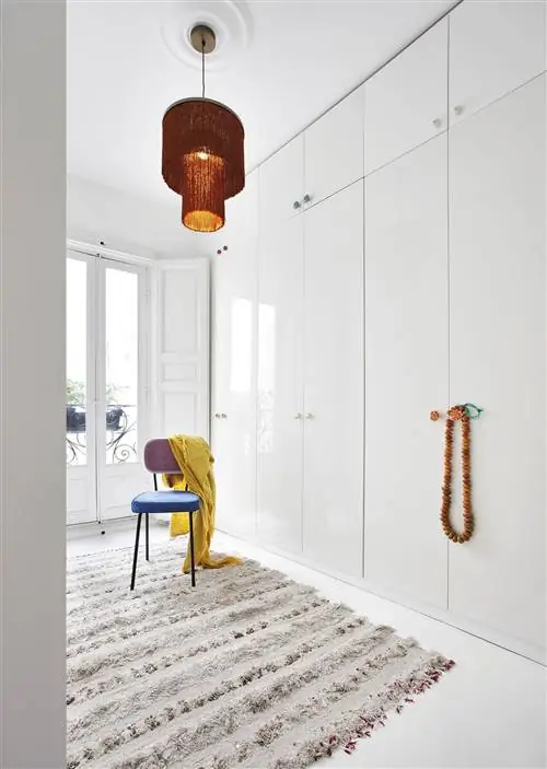 гардеробная с ковром