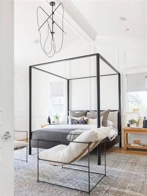 серый ковер