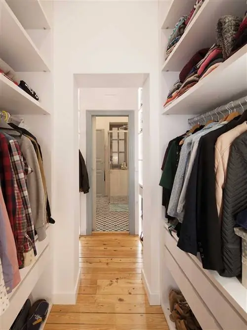 Комната, Шкаф, Недвижимость, Бутик, Дизайн интерьера, Мебель, Полка, Здание, Потолок, Этаж,