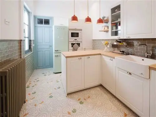 Комната, недвижимость, кухня, краснодеревщик, мебель, столешница, пол, дизайн интерьера, здание, дом,