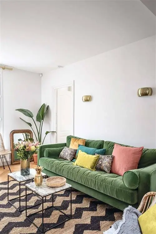 Дом @chloeandyou: зеленый диван