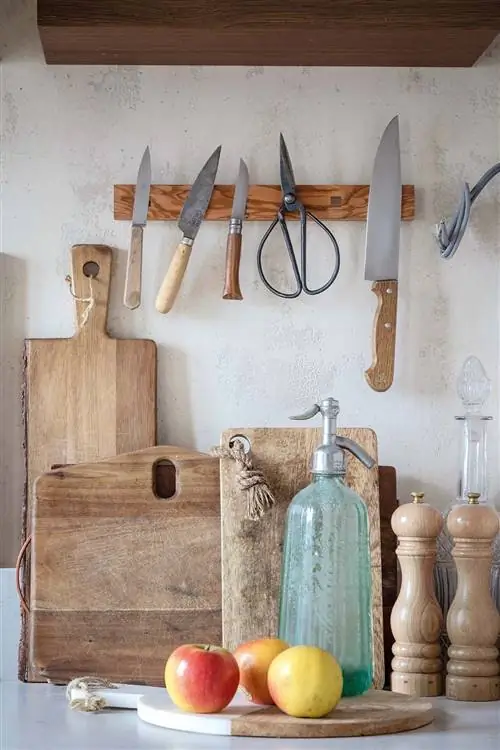 Дом @chloeandyou: деревенская кухня с декоративными панелями