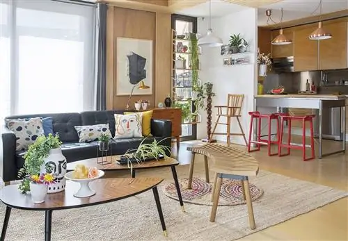 гостиная модульного дома в стиле середины века со встроенной кухней