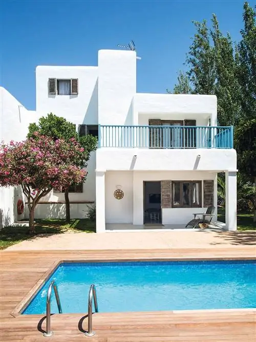 Бассейн, Имущество, Недвижимость, Жилой район, Дом, Дом, Вилла, Дверь, Композитный материал, Тень,