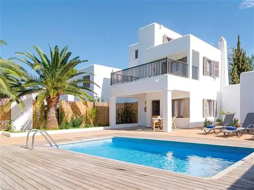 Бассейн, Недвижимость, Недвижимость, Курорт, Лазурь, Вилла, Пальмоцветные, Аква, Композитный материал, Плитка,