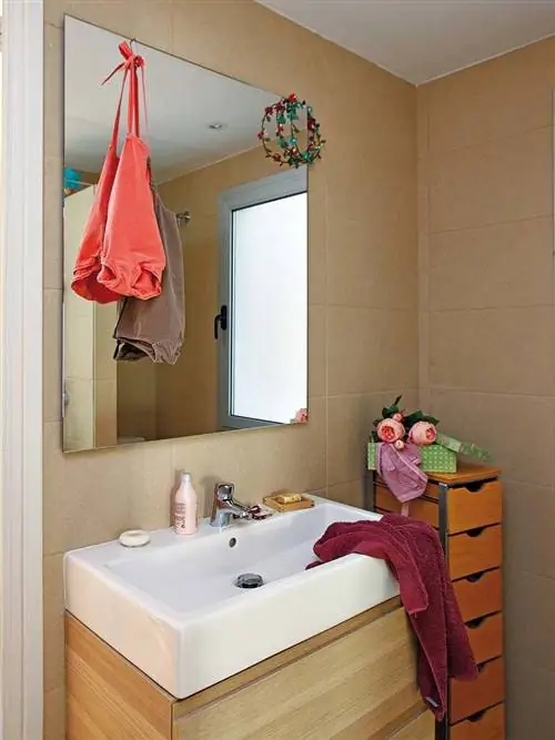 Комната, Дизайн интерьера, Раковина для ванной, Сантехника, Дерево, Недвижимость, Стена, Нажмите, Фиолетовый, Дизайн интерьера,