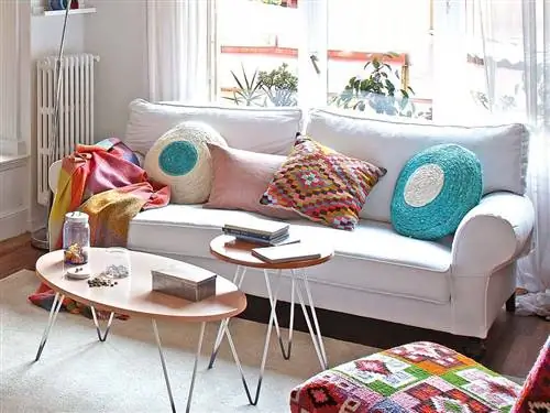 Комната, Дизайн интерьера, Зеленый, Дом, Гостиная, Белый, Стол, Мебель, Диван, Стена,