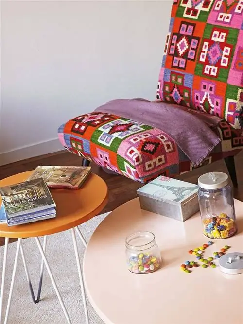 Стол, Постельное белье, Аксессуары для дома, Подушка, Подушка, Тарелка, Декоративная подушка, Постельные принадлежности, Творчество, Лампа,