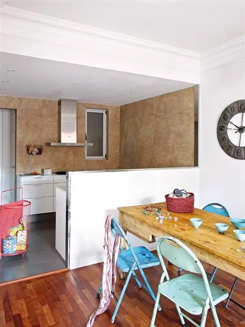 Дерево, Комната, Дизайн интерьера, Этаж, Стол, Потолок, Пол, Мебель, Стена, Лиственных пород,