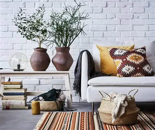 Мебель, Комната, Дизайн интерьера, Гостиная, Стена, Ветка, Стол, Желтый, Журнальный столик, Дерево,