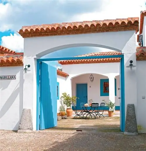 Синий, Недвижимость, Дверь, Велосипедное колесо, Бирюзовый, Бирюзовый, Светильник, Лазурный, Тень, Аква,