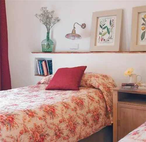 Комната, Дизайн интерьера, Кровать, Стена, Текстиль, Постельные принадлежности, Красный, Мебель, Спальня, Постельное белье,