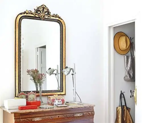 Комната, Дизайн интерьера, Стена, Сумка, Дизайн интерьера, Зеркало, Ящик, Багаж и сумки, Наплечная сумка, Натюрморт фотография,