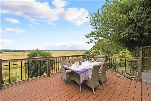 Весенний коттедж