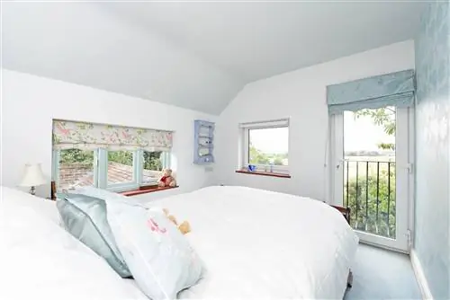 Весенний коттедж