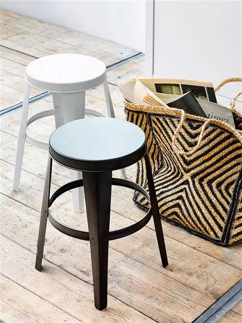 Мебель, Стол, Стул, Табурет, Уличный стол, Барный стул, Торцевой стол, Журнальный столик, Материальное имущество, Комната,