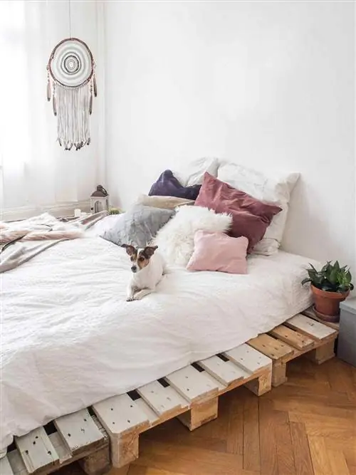 Спальня, Кровать, Мебель, Комната, Белый, Каркас кровати, Простыня, Этаж, Дизайн интерьера, Недвижимость,