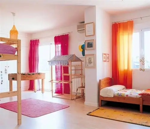 Дерево, Комната, Дизайн интерьера, Пол, Текстиль, Пол, Мебель, Кровать, Дизайн интерьера, Постельное белье,