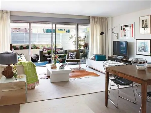 Комната, Дизайн интерьера, Этаж, Мебель, Пол, Стол, Гостиная, Устройство отображения, Дизайн интерьера, Диван,