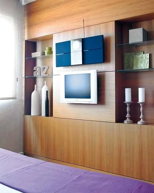 Дерево, Дизайн интерьера, Стена, Комната, Этаж, Пол, Телевизор, Фиолетовый, Устройство отображения, Потолок,