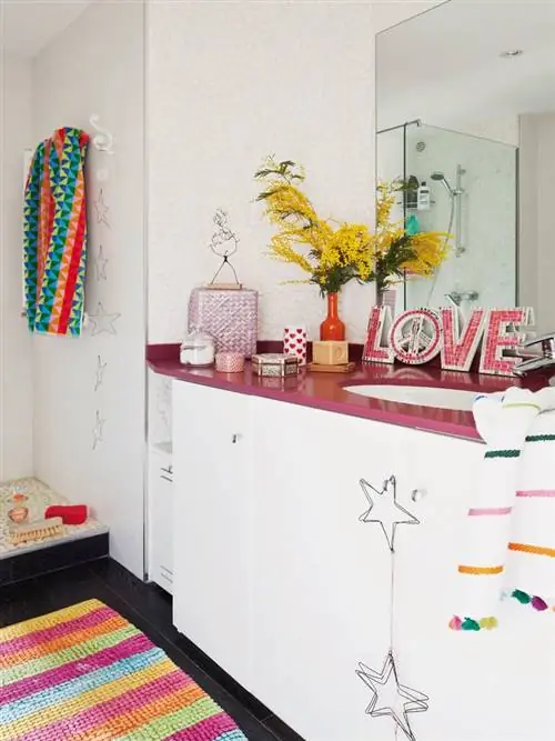 Комната, Дизайн интерьера, Дизайн интерьера, Пол, Оранжевый, Артефакт, Ковер, Аксессуары для дома, Ваза, Букет,