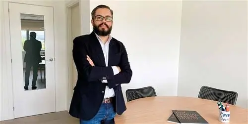 Личные данные: Карлос Хаба, из фирмы JYSK