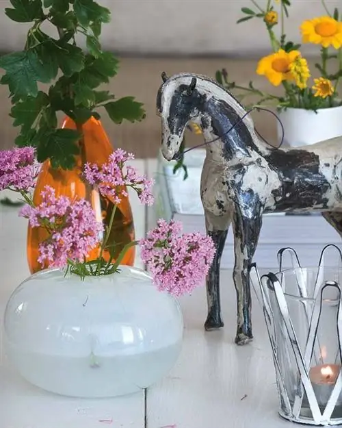 Цветок, Лепесток, Розовый, Лошадь, Фиолетовый, Дизайн интерьера, Лаванда, Вазон, Артефакт, Ваза,