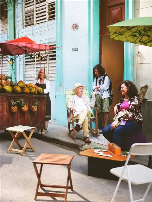 Складной табурет из новой коллекции ИКЕА СОЛБЛЕКТ