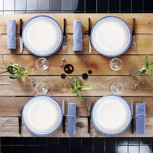 Посуда: посуда, оформленная в синем цвете