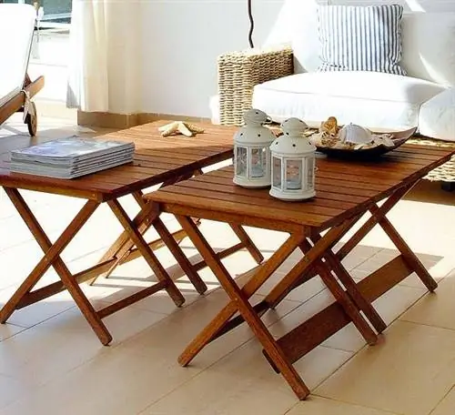 Дерево, стол, мебель, твердая древесина, бутылка, пластиковая бутылка, письменный стол, морилка, кухонный и обеденный стол, фарфор,