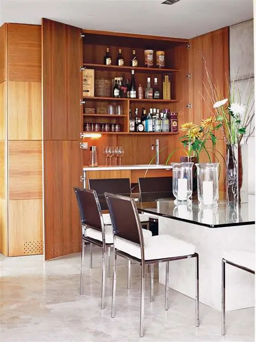 Дерево, Коричневый, Комната, Дизайн интерьера, Твердая древесина, Этаж, Мебель, Шкаф, Напольное покрытие, Стекло,