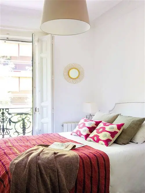 Спальня, Мебель, Комната, Кровать, Розовый, Дизайн интерьера, Простыня, Постельные принадлежности, Недвижимость, Стена,