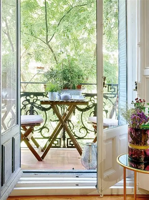 Окно, Мебель, Дизайн интерьера, Комната, Дом, Стол, Дверь, Домашняя дверь, Дом, Крыльцо,