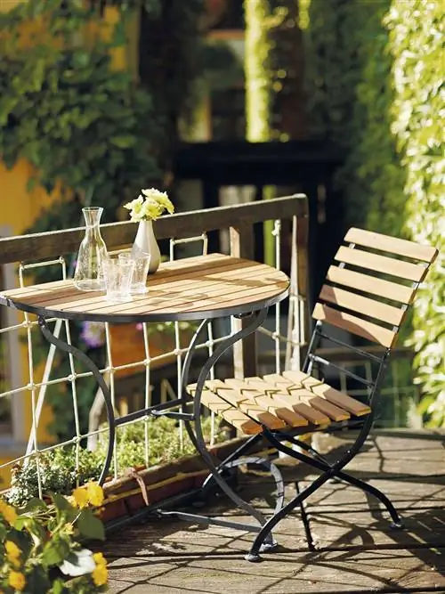 Желтый, Стол, Мебель, Садовый стол, Садовая мебель, Стул, Стекло, Патио, Аксессуары для дома, Тень,