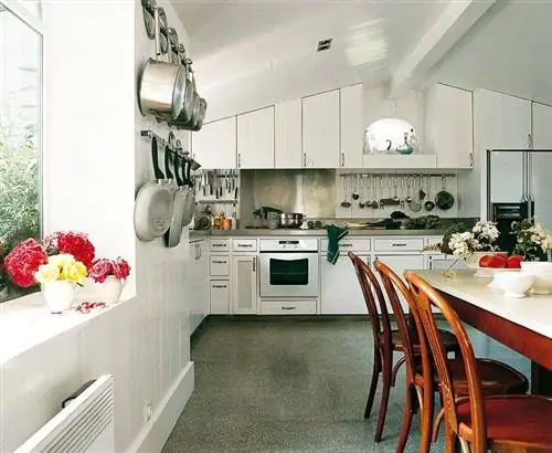 ОТРЕМОНТИРОВАННЫЙ ЗАГОРОДНЫЙ ДОМ: Кухня