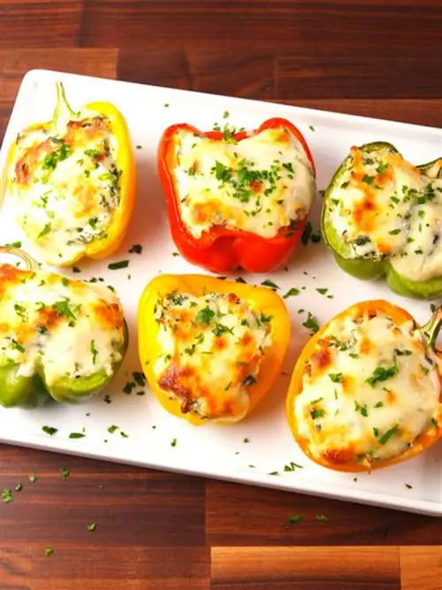 перец, фаршированный артишоками и шпинатом