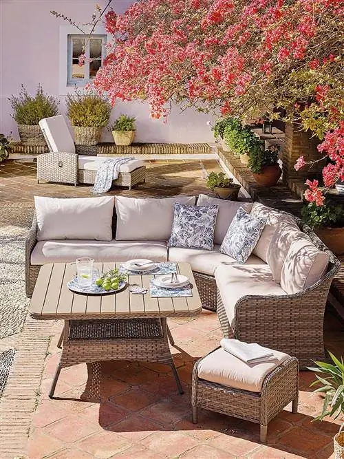 Мебель, Дизайн интерьера, Стол, Комната, Дом, Журнальный столик, Диван, Гостиная, Дизайн интерьера, Мебель для улицы,