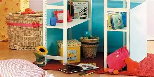 Книжный магазин и театр. Они проведут развлекательные часы