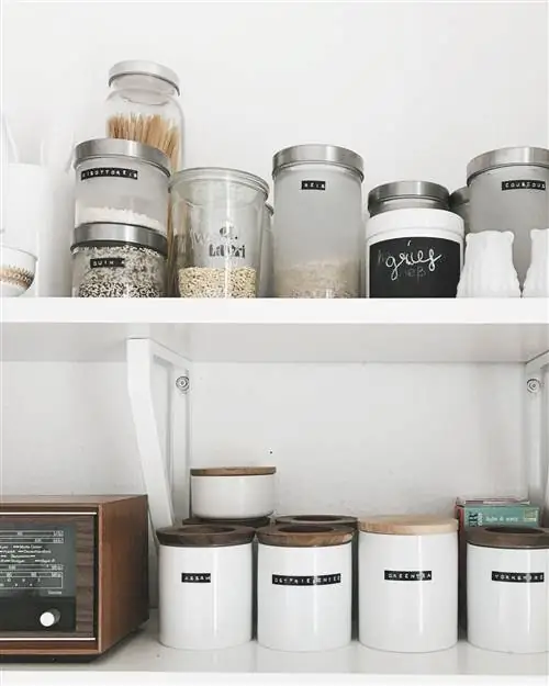 баночки с этикетками