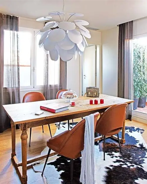 Комната, Дизайн интерьера, Стол, Текстиль, Мебель, Этаж, Дизайн интерьера, Потолок, Скатерть, Постельное белье,