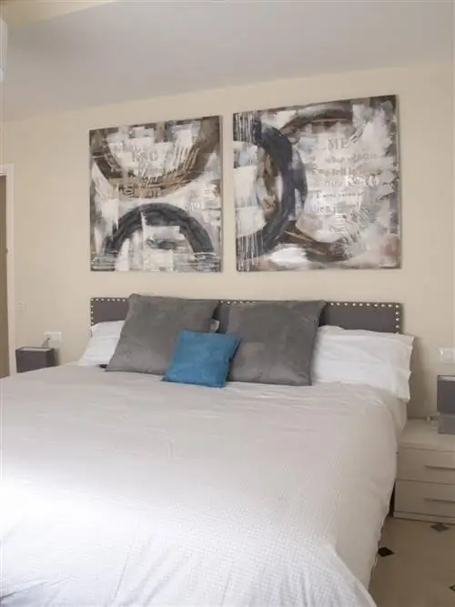 Кровать, Комната, Дизайн интерьера, Стена, Недвижимость, Спальня, Текстиль, Постельные принадлежности, Мебель, Пол,