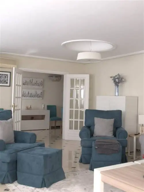 Дерево, Этаж, Комната, Дизайн интерьера, Пол, Стена, Дом, Потолок, Мебель, Гостиная,