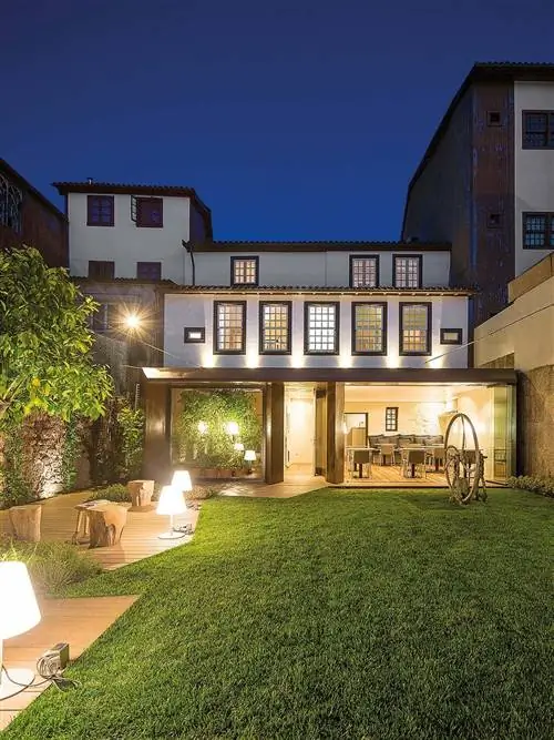 Окно, Имущество, Фасад, Недвижимость, Жилой район, Дом, Сад, Двор, Газон, Задний двор,