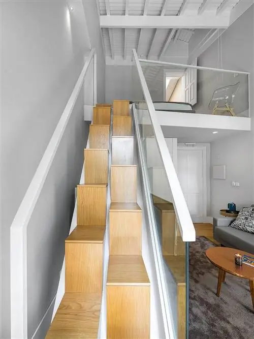 Лестницы, Дерево, Недвижимость, Дизайн интерьера, Архитектура, Стена, Комната, Пол, Диван, Недвижимость,
