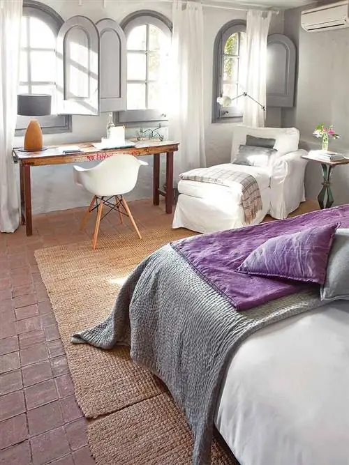 Комната, Этаж, Дизайн интерьера, Напольное покрытие, Текстиль, Мебель, Стена, Постельные принадлежности, Постельное белье, Стол,